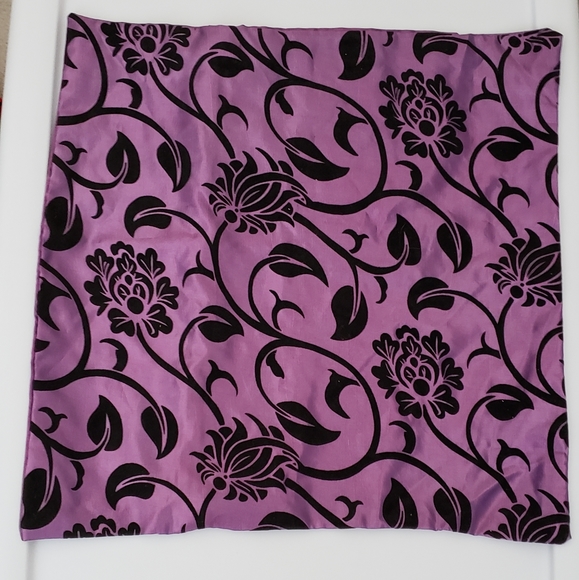 NWT Luxurious Purple & Black Pillow Cover Set (2) - Picture 1 of 4